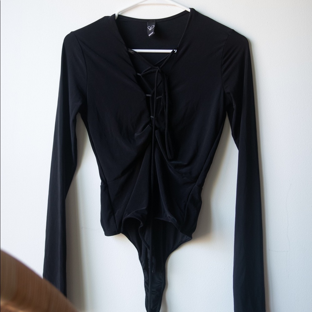 Cross cross long sleeve bodysuit